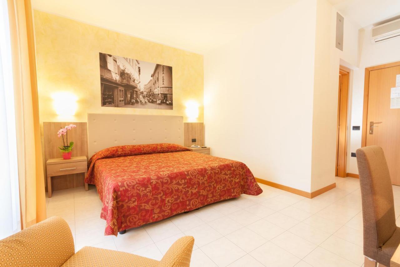 Albergo Vittoria Salsomaggiore Terme Luaran gambar